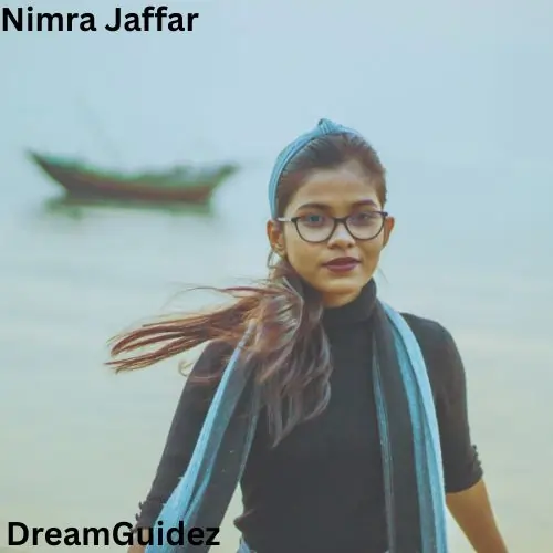 Home 15 Nimra Jaffar